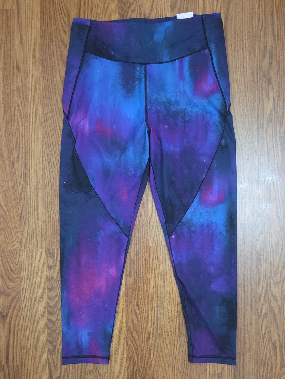 NWT Victoria's Secret Flow Sweat On Point High-Rise 7/8 Galaxy Leggings/ 16